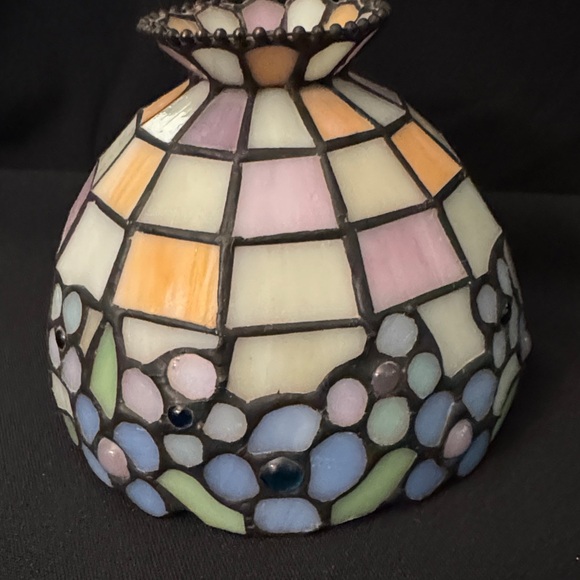 Vintage 1990s PartyLite Mosaic Hydrangea Glass Tealight Lamp with Brass Stand - Picture 7 of 7